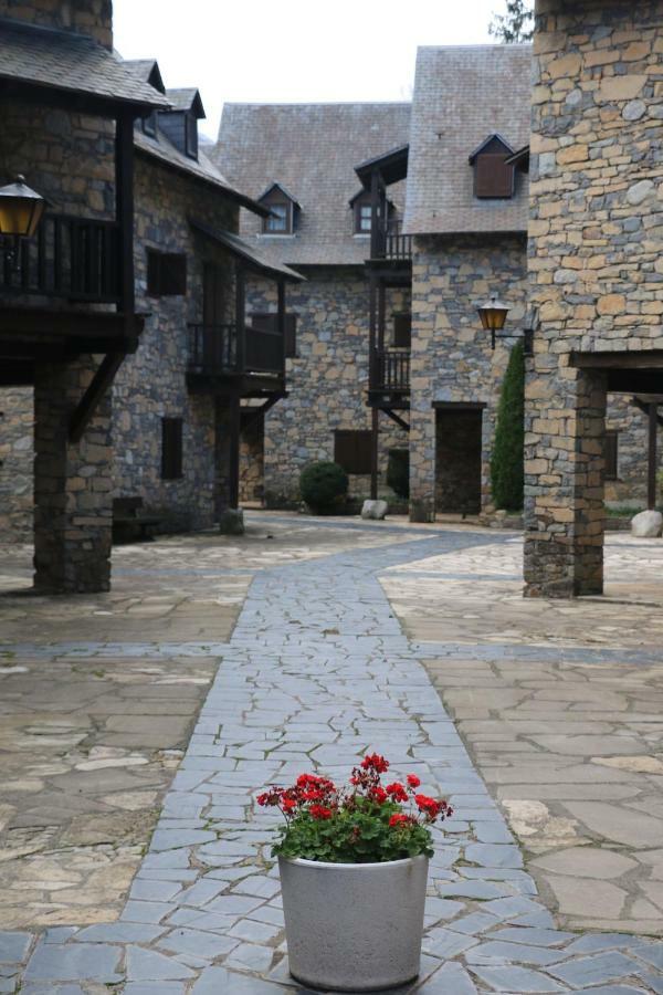Urbanizacion Linsoles - Benasque Apartment Sahun Exterior photo